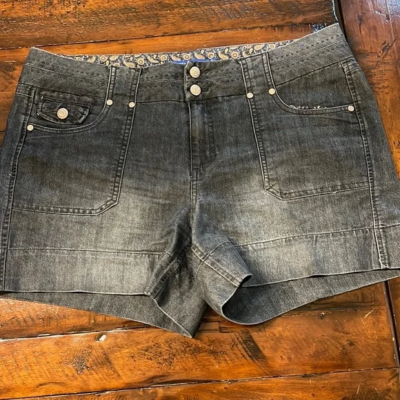 Dakota blue shorts size 14 - Picture 1 of 3